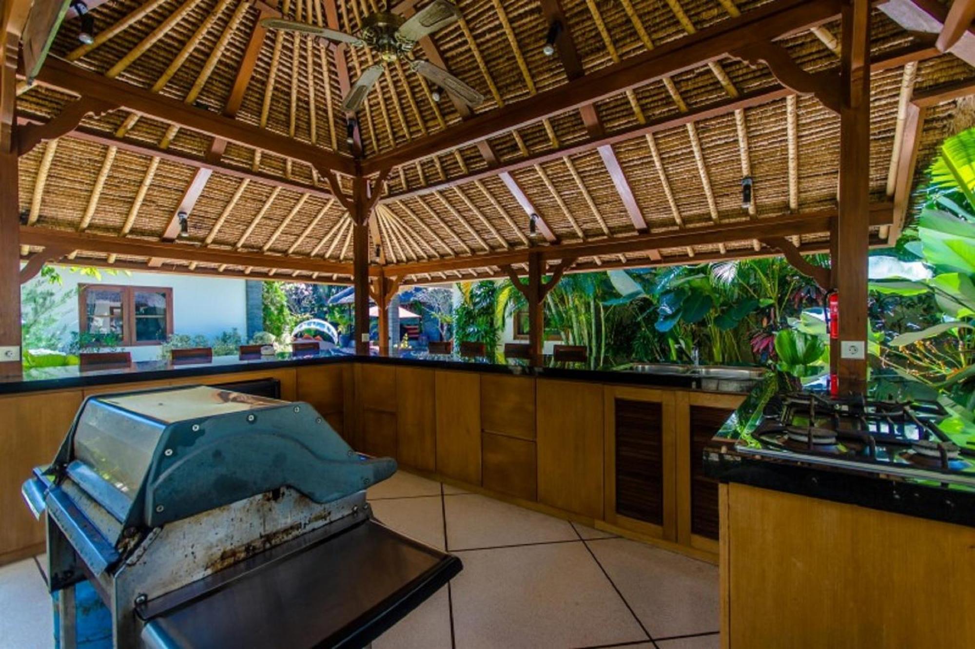 Luxury Villa Antan Central Seminyak エクステリア 写真