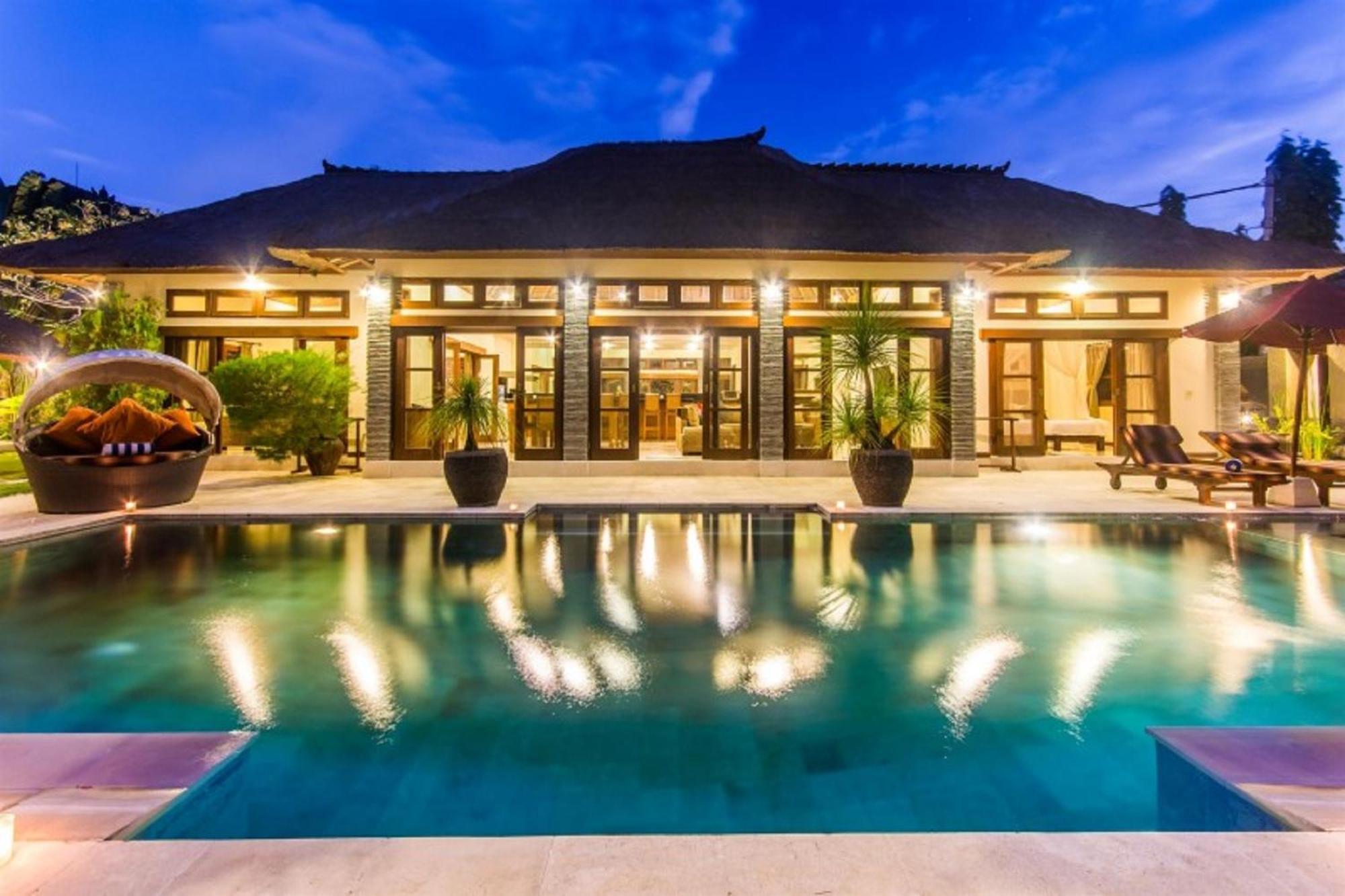 Luxury Villa Antan Central Seminyak エクステリア 写真